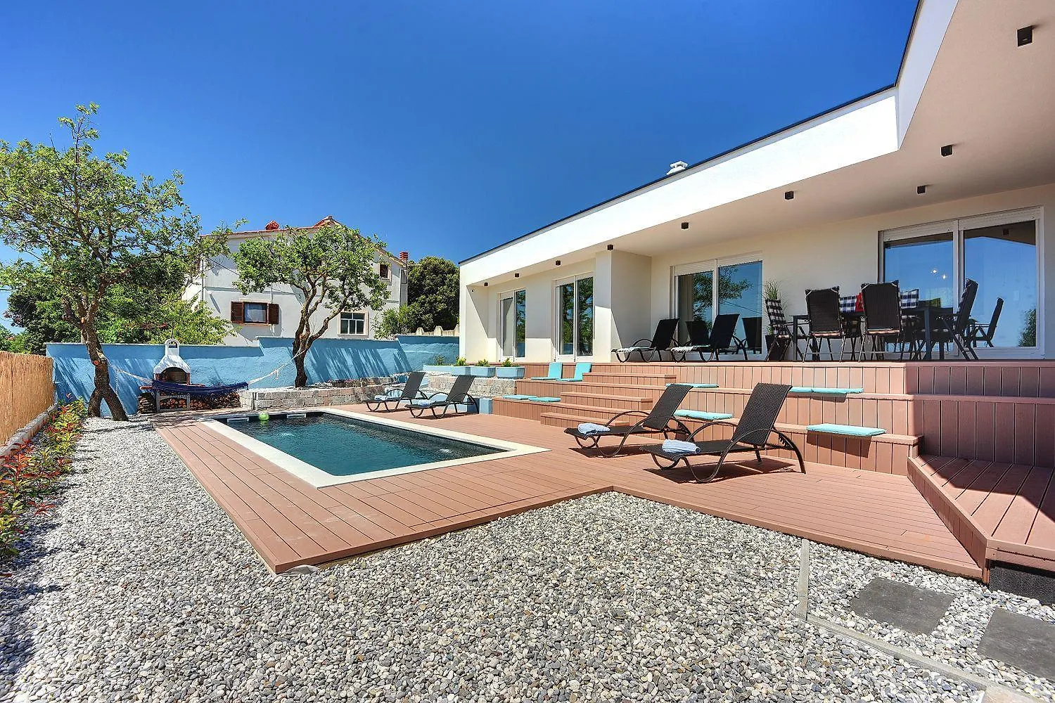 Casa de Férias Villa Mit Privatem Pool Nur Wenige Minuten Von Den Straenden Pula